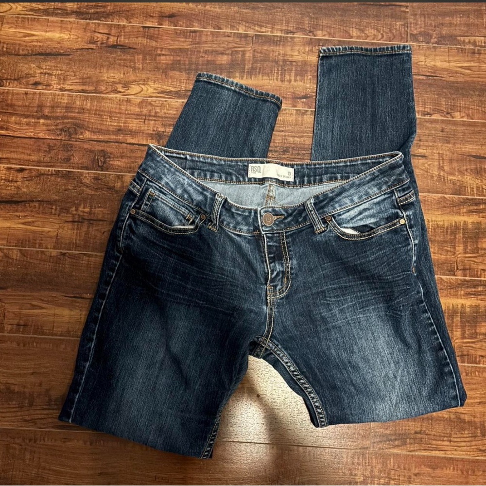 RSQ Dark Wash Skinny Women Jeans!
